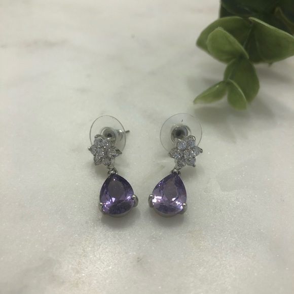 Jewelry - *3 for $20* Cubic Dangling Earrings
